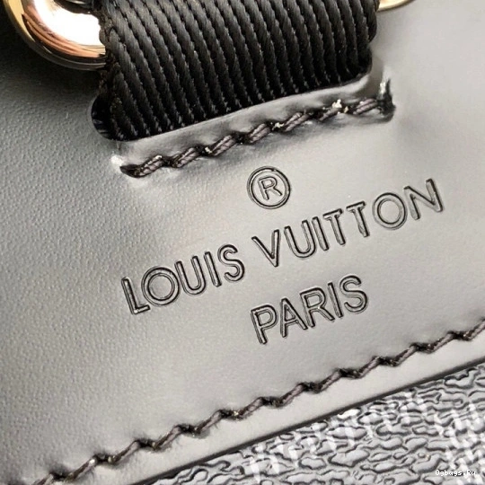 Vuitton Louis JOSH 0130